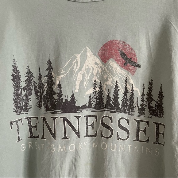 3/$25 Ardene Graphic boxy t-shirt - Picture 3 of 5